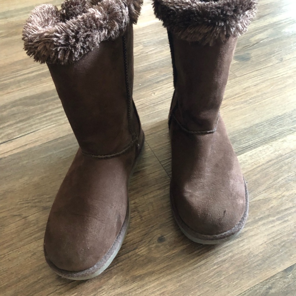 Size 2 girls Girls Flux fur brown boots size 2